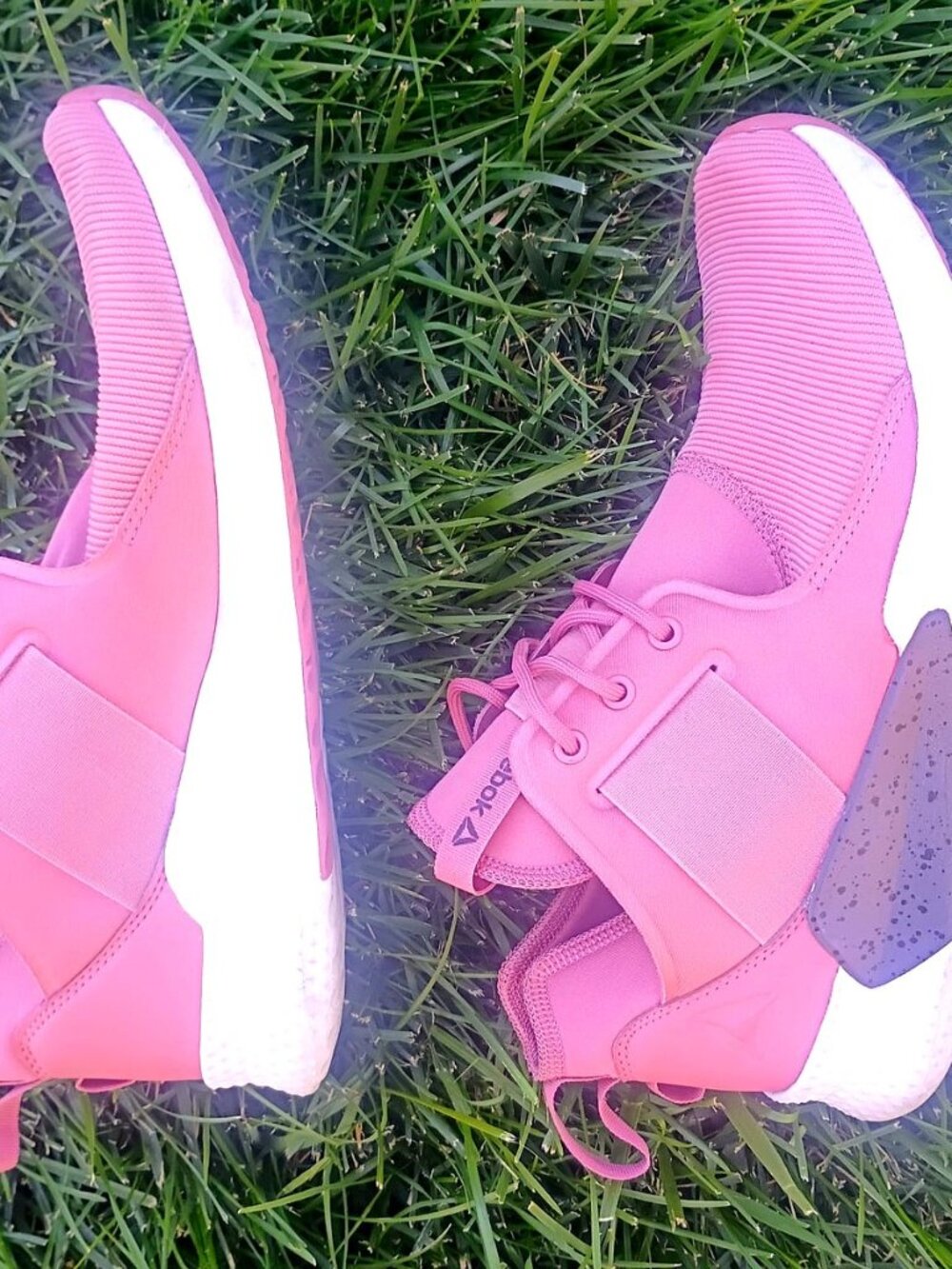 Reebok Coral Pink Slip-On Sneakers Sz 9